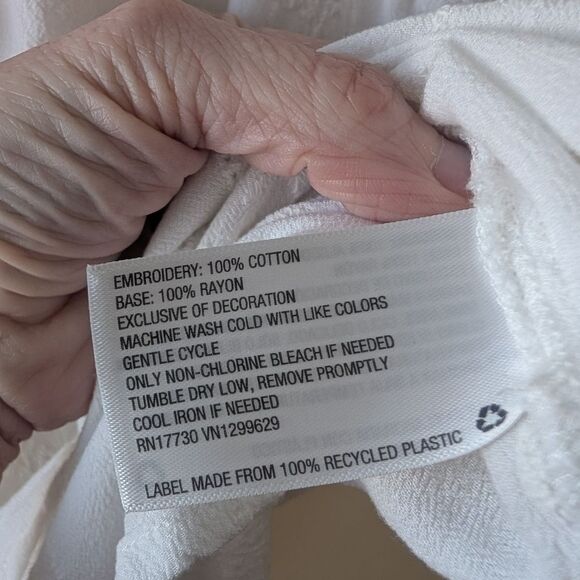 Knox Rose White Embroidered Flutter Sleeve Blouse Coastal Size Large - Picture 7 of 7